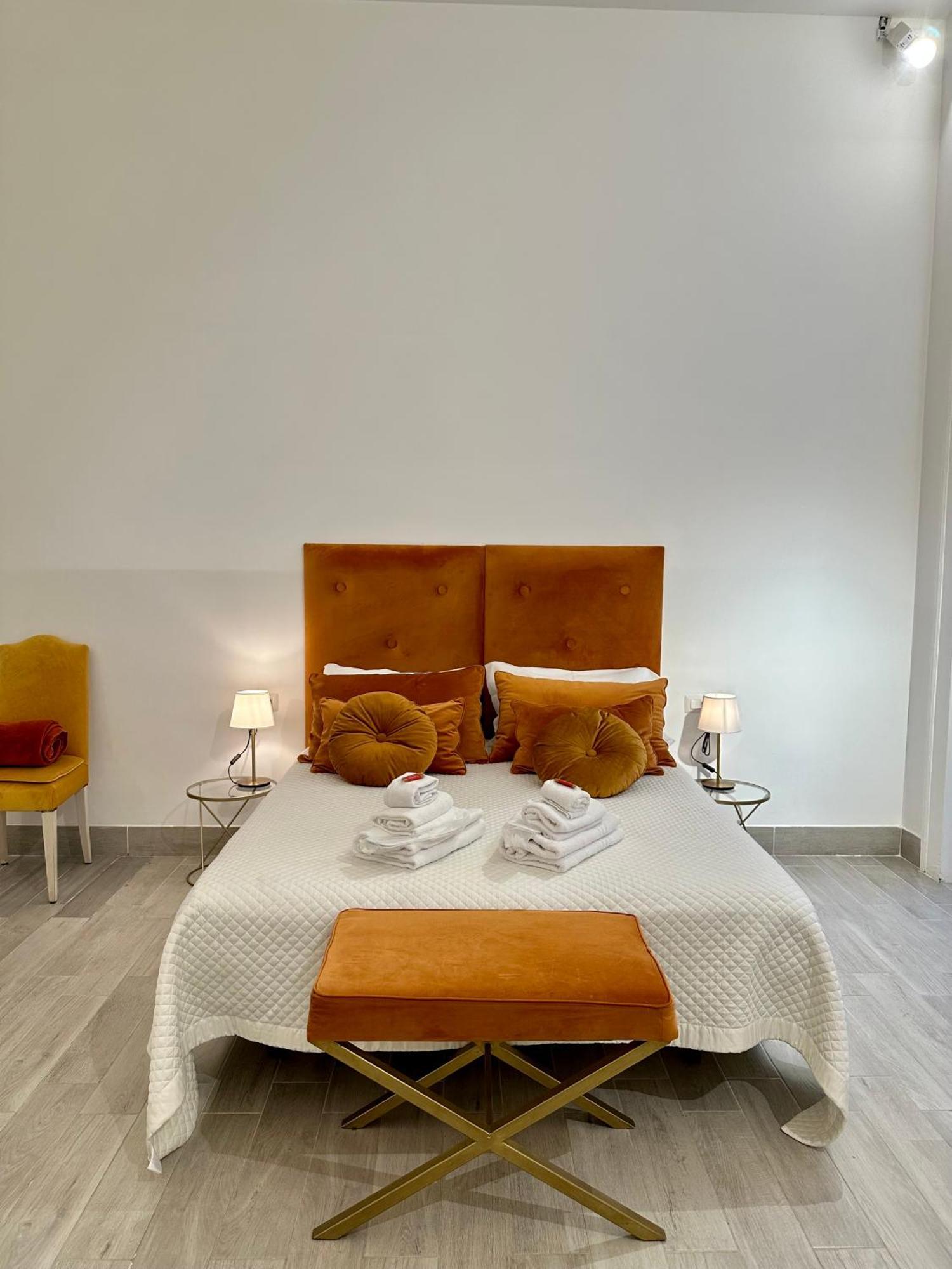 Maison M Napoli Boutique Rooms Eksteriør billede