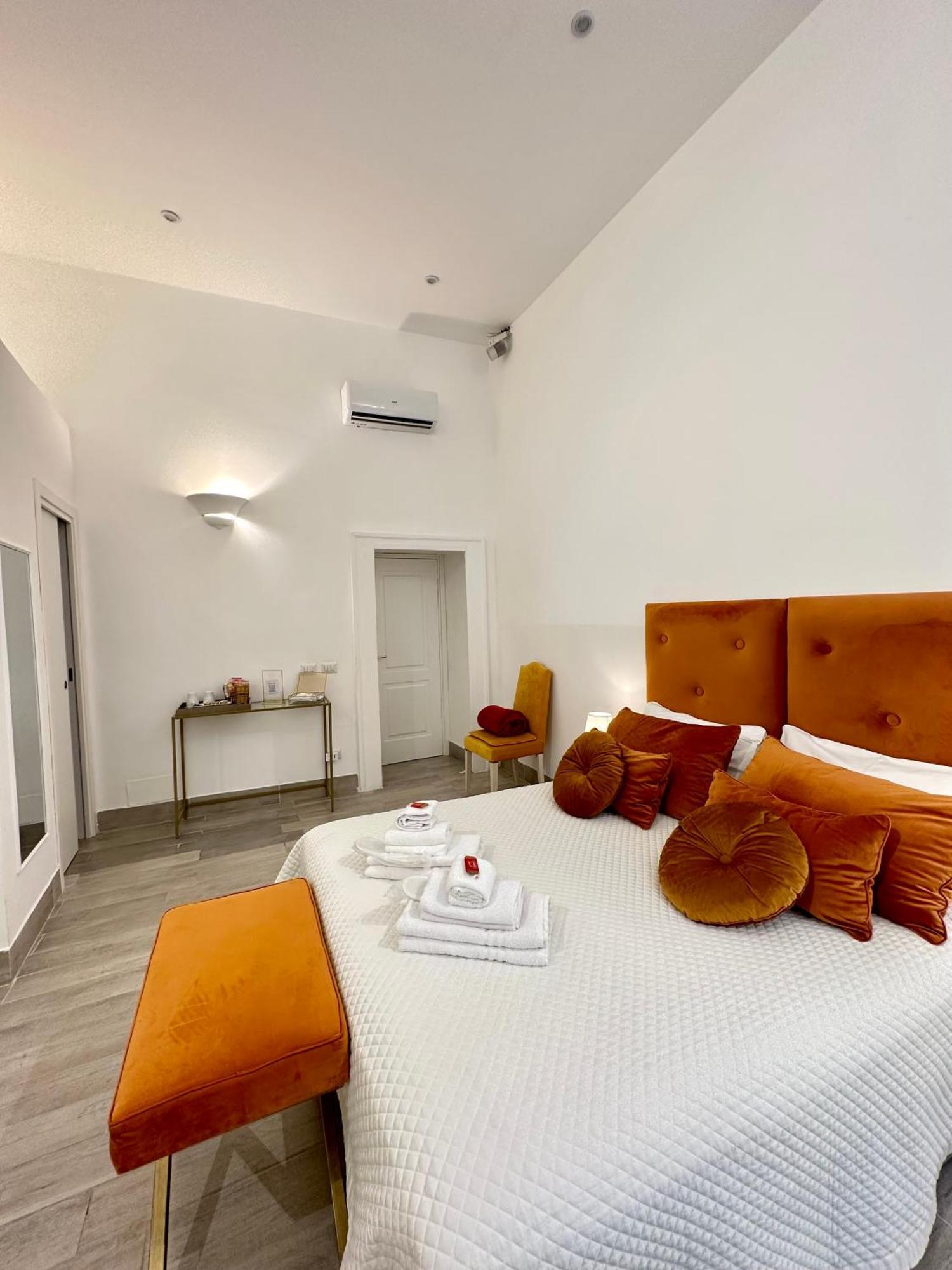 Maison M Napoli Boutique Rooms Eksteriør billede
